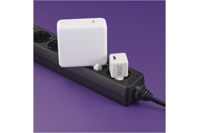 Hama Schnellladegerät (20W)´´
